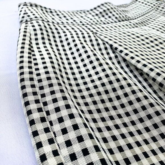 CLUB MONACO BLACK WHITE GINGHAM TAPERED WIDE CROPPED SIDE BUTTON PANTS - 4 - Picture 5 of 10